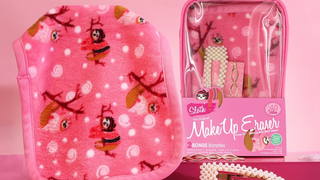 Stop Wasting Money on Disposable Wipes, Get a MakeUp Eraser For 50% Off